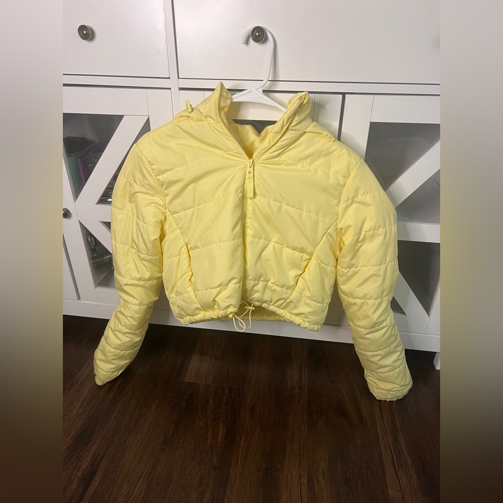 Full tilt cropped yellow jacket M